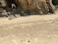 Неожиданная находка. Девушка показала себя голой, а потом убежала - Screenshot 9 of 16 - Exhibitionism