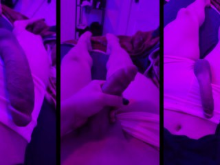 边缘我巨大的女孩鸡巴与大腿粗