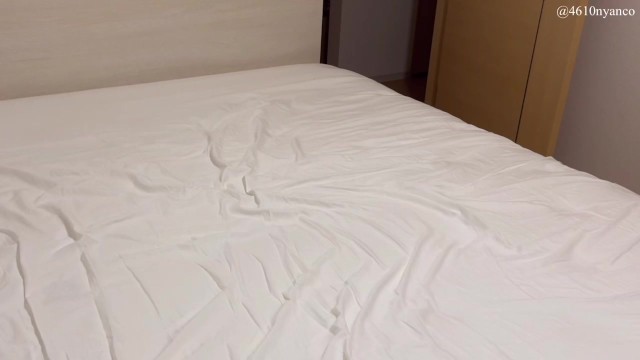 【人妻個人撮影】欲求不満な嫁に押し倒され、フェラでちんこを貪ってるから喉奥に口内射精してやった(素人日本人カップル/主観/キス/デカ尻/巨乳/むちむち/japanese/asian