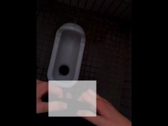和式トイレで立ちションしたら、全部壁にかかっちゃった - Screenshot 14 of 16 - おしっこ