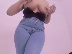احح حط زبو على ترمتي ف تران دخل هايجة جبتو 💦 - Screenshot 7 of 16 - Boobs Sucking