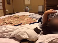 老舗温泉旅館での浴衣セックス 〜勃起したので自分勝手に挿入も、まさかのトイレ中座の失態〜 - Screenshot 3 of 16 - Japanese