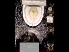 洋式トイレで立っておしっこ