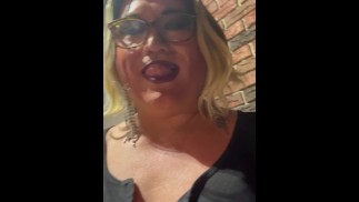 Имея 120 за пределами отеля