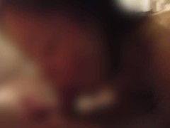 【カップル・ハメ撮り・生ハメ・中出し】そんなに上手？エロい彼女がおちんちん舐めまくる、ずっと🎵 - Screenshot 2 of 16 - Slender