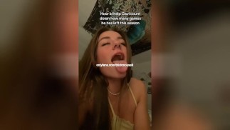瘦小的少女让继父给她中出