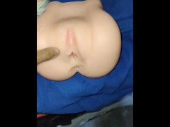 MACHO DOTADO COGIENDO SIN PIEDAD A VAGINA VIRGEN A PELO