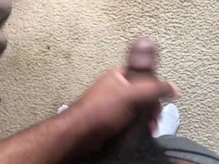 Потираю и играю с моим твердым членом