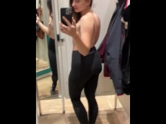 Public changing room flashing! - Screenshot 10 of 16 - Dressing Room