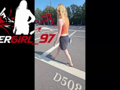 Trailer Shoppen im Einkaufszentrum