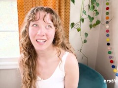 Ersties - US babe Margo A. uses big dildo to squirt