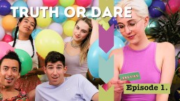 Ersties - Obbligo o verità - EP 1 - Amici giocano a obbligo o verità