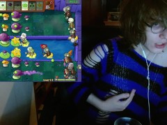 plants vs zombies #15 im so tired lol ♥ - Screenshot 7 of 16 - Cute Small Tits