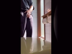 「いっちゃう、、」公園の女子トイレの方から絶頂をむかえるオナニーの音がきこえてきて、、一緒に・日本人・野外・女性向け - Screenshot 2 of 16 - Masturbation