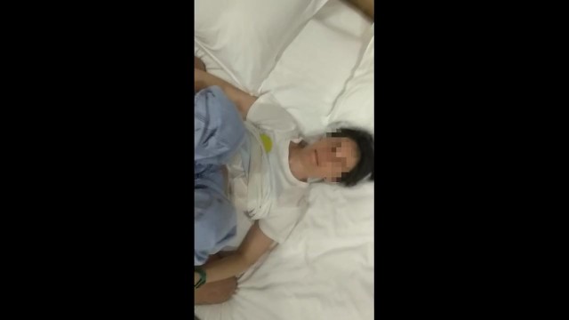 сучка так хотела мой член, что даже не сняла одежду