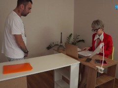 Голодная милфа начальница дала в жопу своему подчиненному (2 серия) 3/16