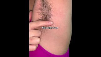 Очень волосатые подмышки все потные!