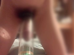 雑誌読んでペニストレーニングしてる日本人男(オナニー )