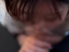 玉舐めと玉弄りながらごっくんフェラするメガネの女の子♡ - Screenshot 10 of 16 - Gokkun