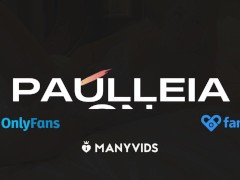 18 year old model plays with herself in bed Part 3 - Paulleia