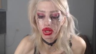 big red lips and 35 sec hold on dilco in my throat