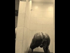 Big Booty Jiggling In Shower