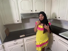 الشغاله أميره علي تتعرى و تتشرمط عشان الفلوس - Screenshot 5 of 16 - استمناء