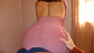 Hot Assjob Танец на коленях в Sexy Pink Jumpsuit
