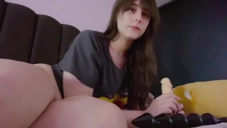 Cute thicc tgirl трахает ее в задницу