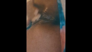 Rubbing on my wet ass pussy 💧🫧