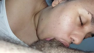 making the dick get hard little by little in the mouth,after this video he gave me a lot of creampie