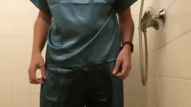 Satin Pissing and quick shower