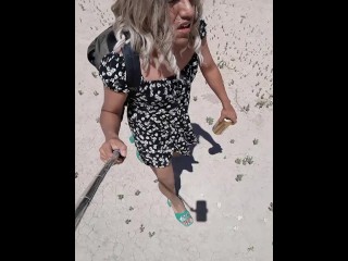 Linda Trans En Publico Con Minivestido y Tacones Con El Culo Muy Caliente Disfrutando El Placer