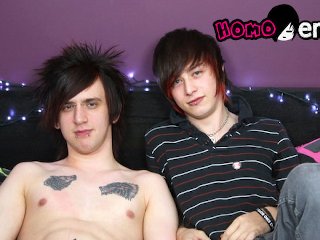 Kevin Nash берет эту чертову дырку мальчика и трахает ее