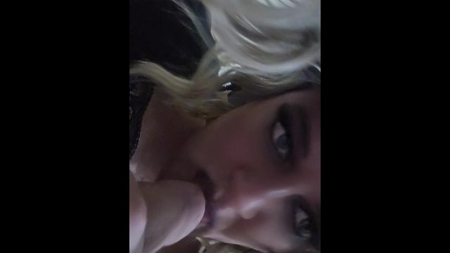 Trans Goddess Hungdommymommy asks you questions while self sucking