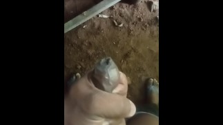 Наслаждаясь этим тайно