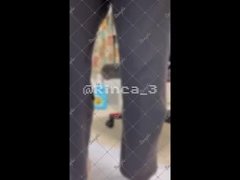 みんなが聞いてる配信で、放尿Vtuber - Screenshot 14 of 16 - 日本人 おしっこ