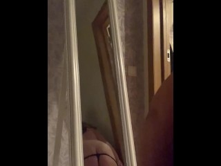 Снимаю стринги с моей толстой попки ❤️