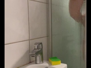 Утренний душ.