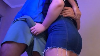 PAU GRANDE masturbado, FODA SECA, BUNDA PERFEITA e shorts jeans, Garota FITNESS DRYHUMPING - FREE WV