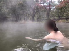 巨大混浴露天風呂での入浴シーン - Screenshot 4 of 16 - 露天風呂