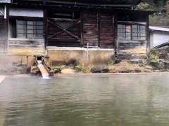 巨大混浴露天風呂での入浴シーン - Screenshot 7 of 16 - 入浴