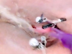 Super Soaker💦 - Screenshot 10 of 16 - Girls Using Sex Toys