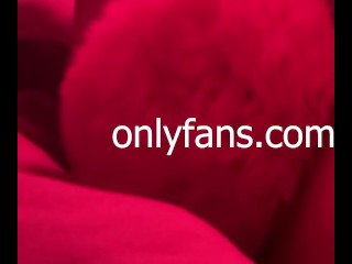 Возбужденная девушка LaSirena69 мастурбирует хитачи, пока не кончит