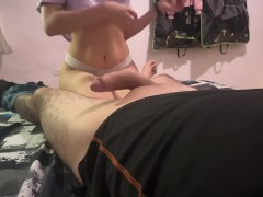 mi hermanastro me trae loca con su enorme vergota