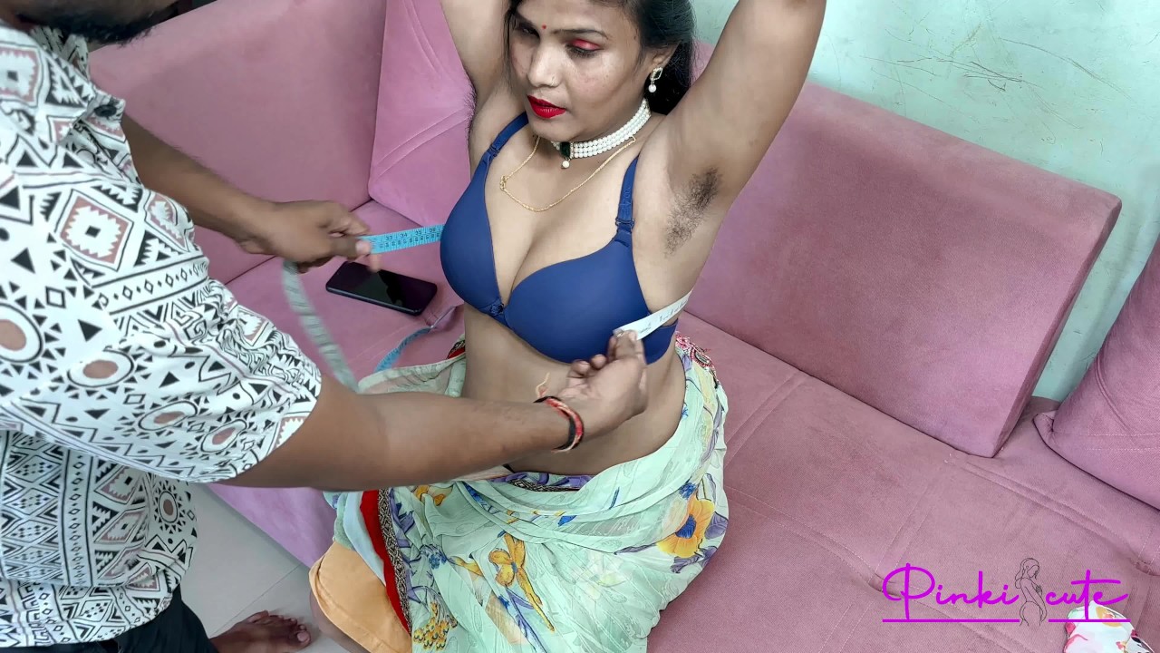 (Moosa Tailor) seduces and fucked hard Pinki Bhabhi during taking  measurment of her chest