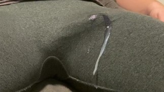 Huge hands free cumshot in tight pants