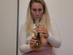 Smokin :] - Screenshot 5 of 16 - Bong