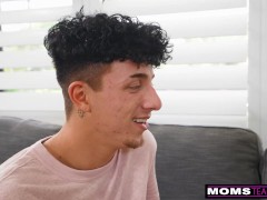 Horny Stepmilf Chloe Amour Wants Stepsons Raw Meat in Her Taco - S21:E9 - Screenshot 3 of 16 - Lingerie