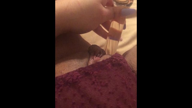 Gamer Girl Makes Pussy Squirt with Butt Plug in Nicole Rose Close Up